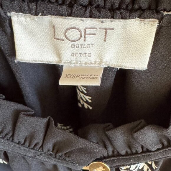 Ann Taylor LOFT Ruffle Neck Blouse | Black & White Leaf Print Long Sleeve XXSP - Picture 3 of 4